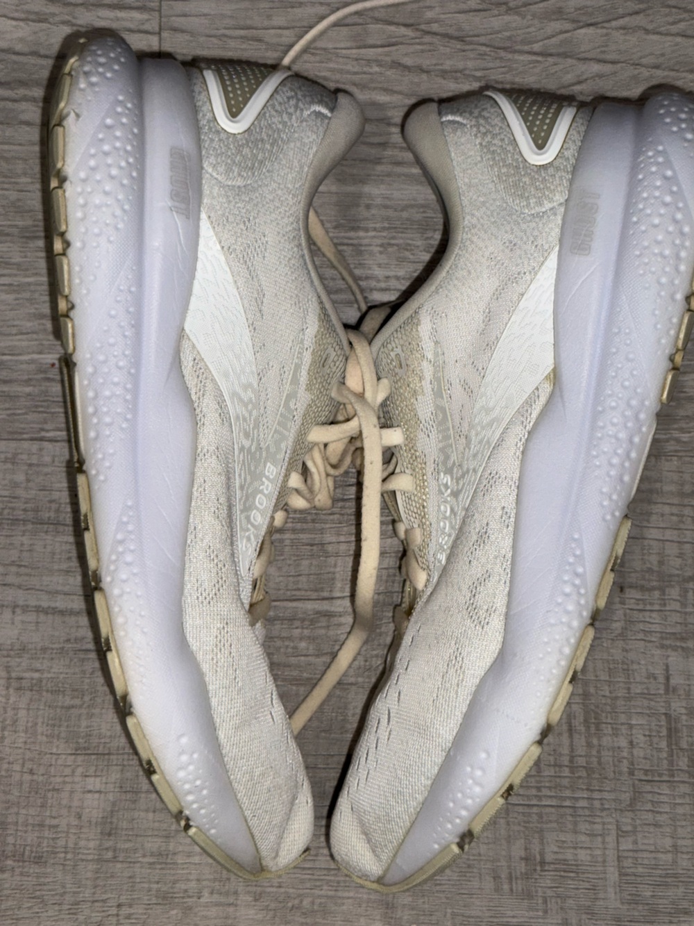 Brooks shoes